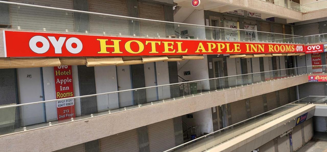 Oyo Hotel Apple Inn Szúrat Kültér fotó